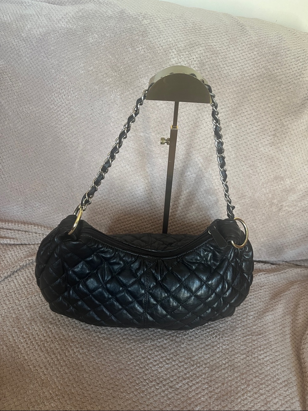 Cato Quilted Black Leather Shoulder Handbag - Picture 3 of 8